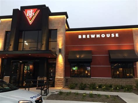 bj bars|BJs Restaurants and Brewhouse